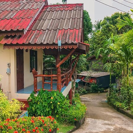 Tanouy Garden Villa Baan Khai Exterior photo