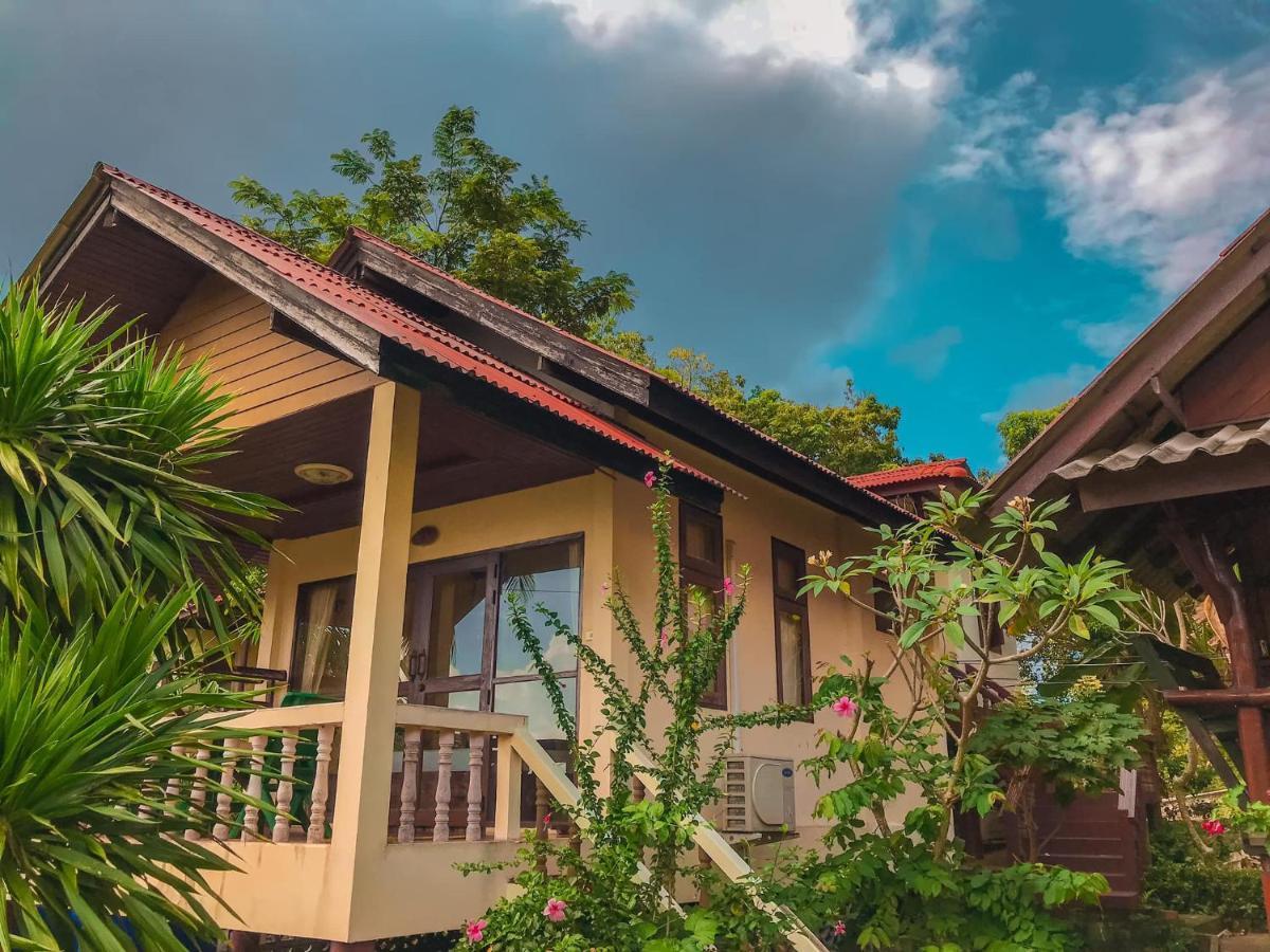 Tanouy Garden Villa Baan Khai Exterior photo