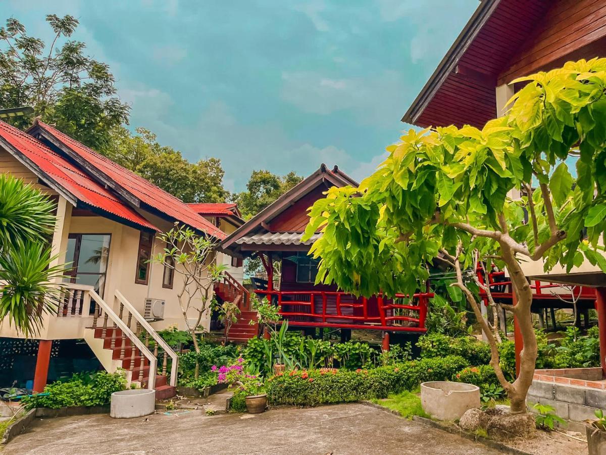 Tanouy Garden Villa Baan Khai Exterior photo